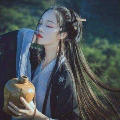 头像女真人拽姐